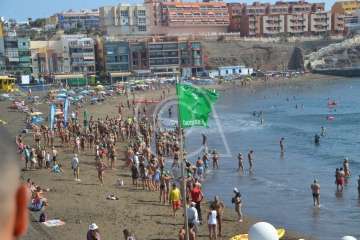  Cristo Cárdenes e Iria Otero, vencedores de la XVI Travesía a Nado de Salinetas (Foto TA)